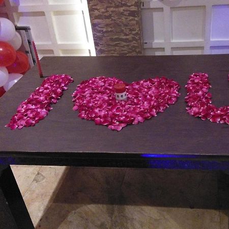 Hotel Yash Inn Mirzāpur Buitenkant foto