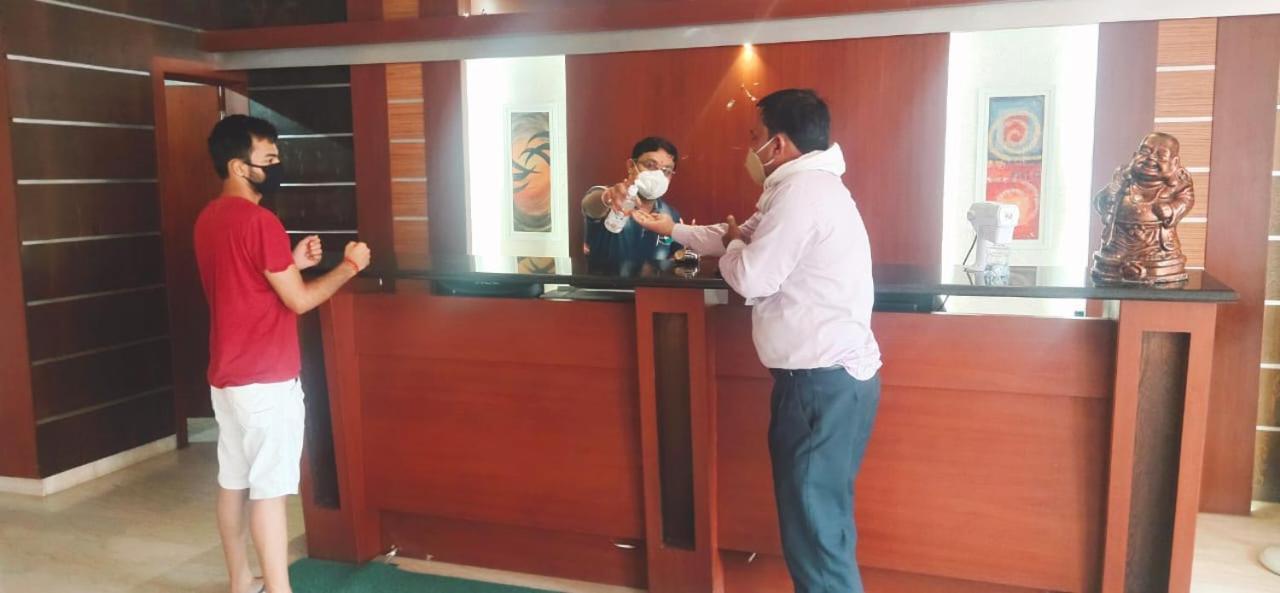 Hotel Yash Inn Mirzāpur Buitenkant foto