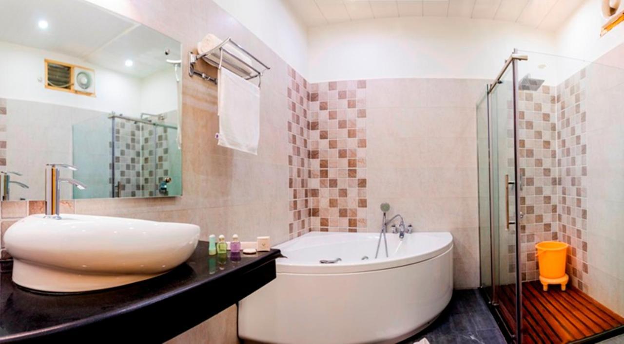 Hotel Yash Inn Mirzāpur Buitenkant foto
