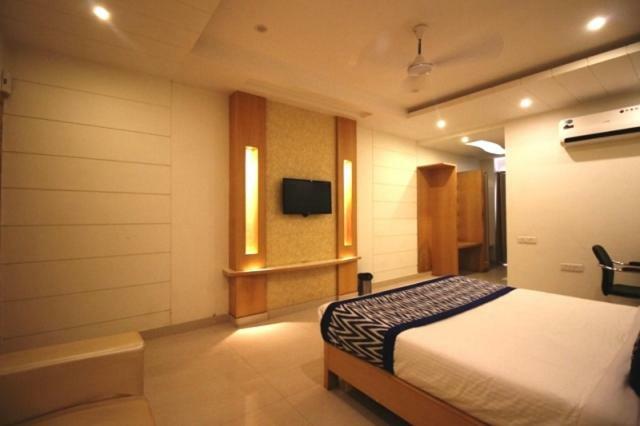 Hotel Yash Inn Mirzāpur Buitenkant foto