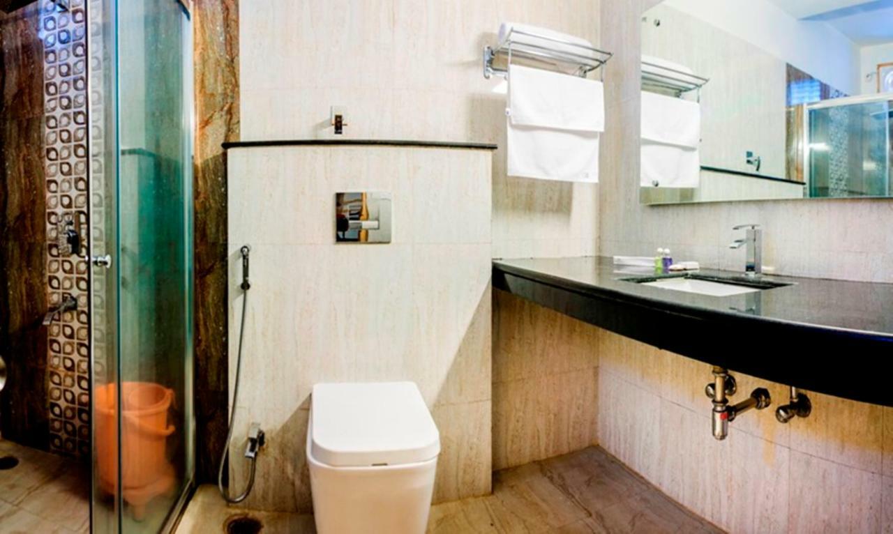 Hotel Yash Inn Mirzāpur Buitenkant foto