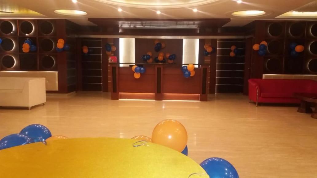 Hotel Yash Inn Mirzāpur Buitenkant foto