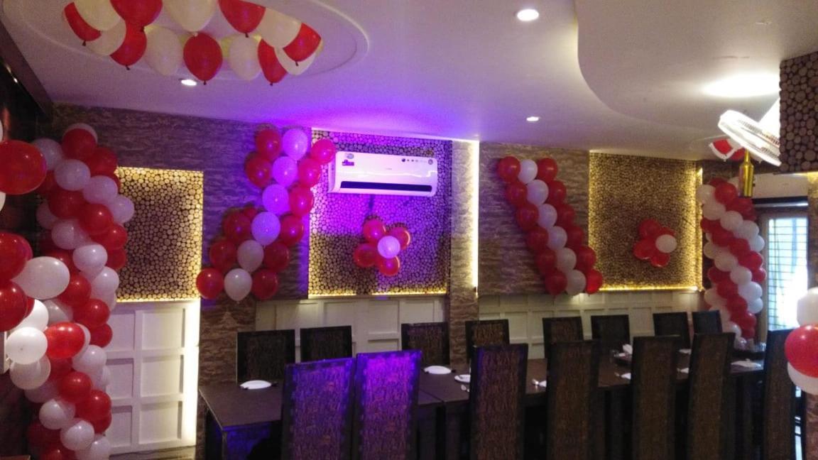 Hotel Yash Inn Mirzāpur Buitenkant foto