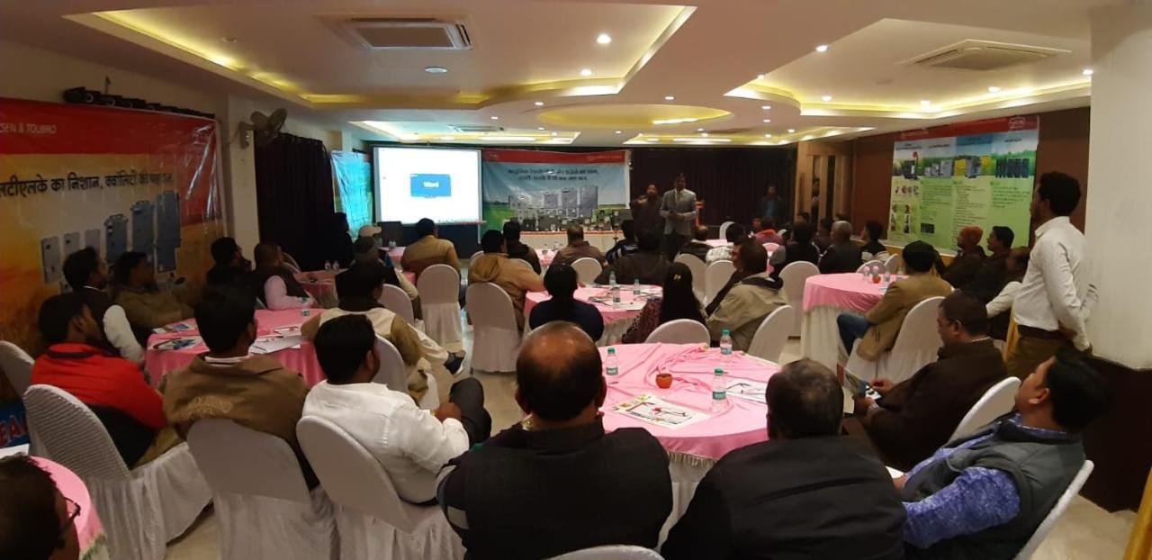 Hotel Yash Inn Mirzāpur Buitenkant foto