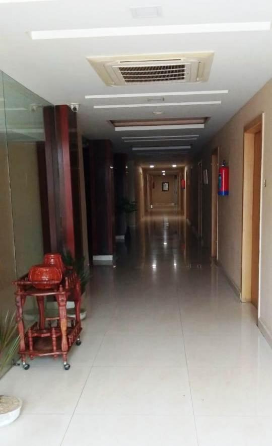 Hotel Yash Inn Mirzāpur Buitenkant foto